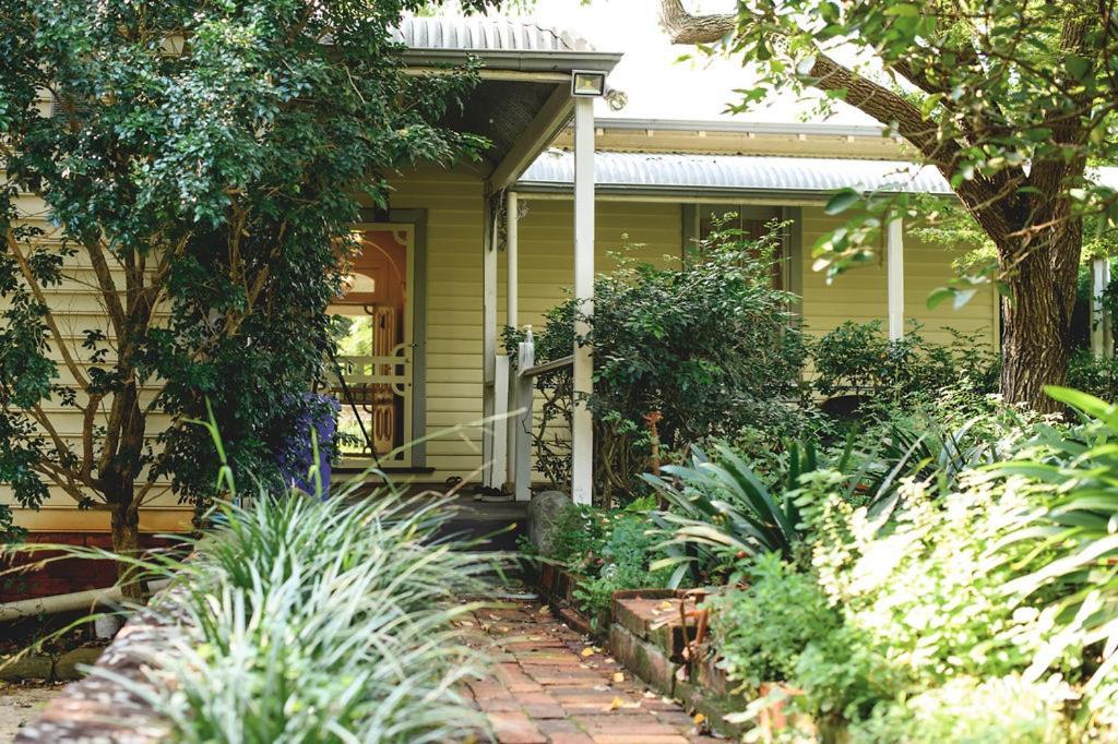 Plynlimmon-1860 Heritage Cottage Or Double Room With Orchard View Kurrajong Bagian luar foto